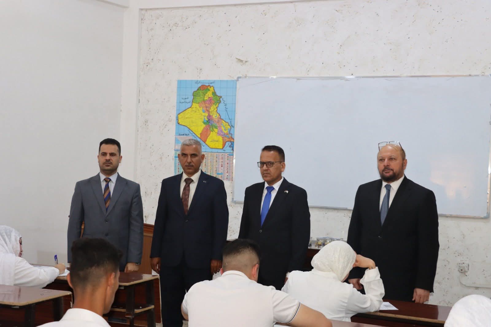 مباشرة الامتحانات الأولية والعليا في كلية العلوم السياسية